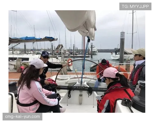 世界游艇挑战赛沿海学校航海教育合作签署，游艇大赛